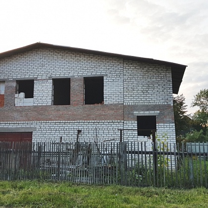 Земельный участов ИЖС в Дубне на ЛБ с недостроенным домом